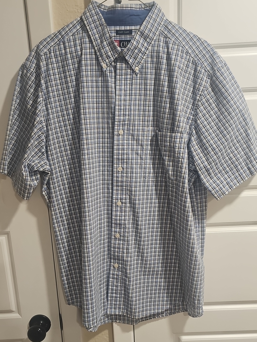 Chaps Men’s Short-Sleeve Button-Down Plaid Shirt - Blue & White